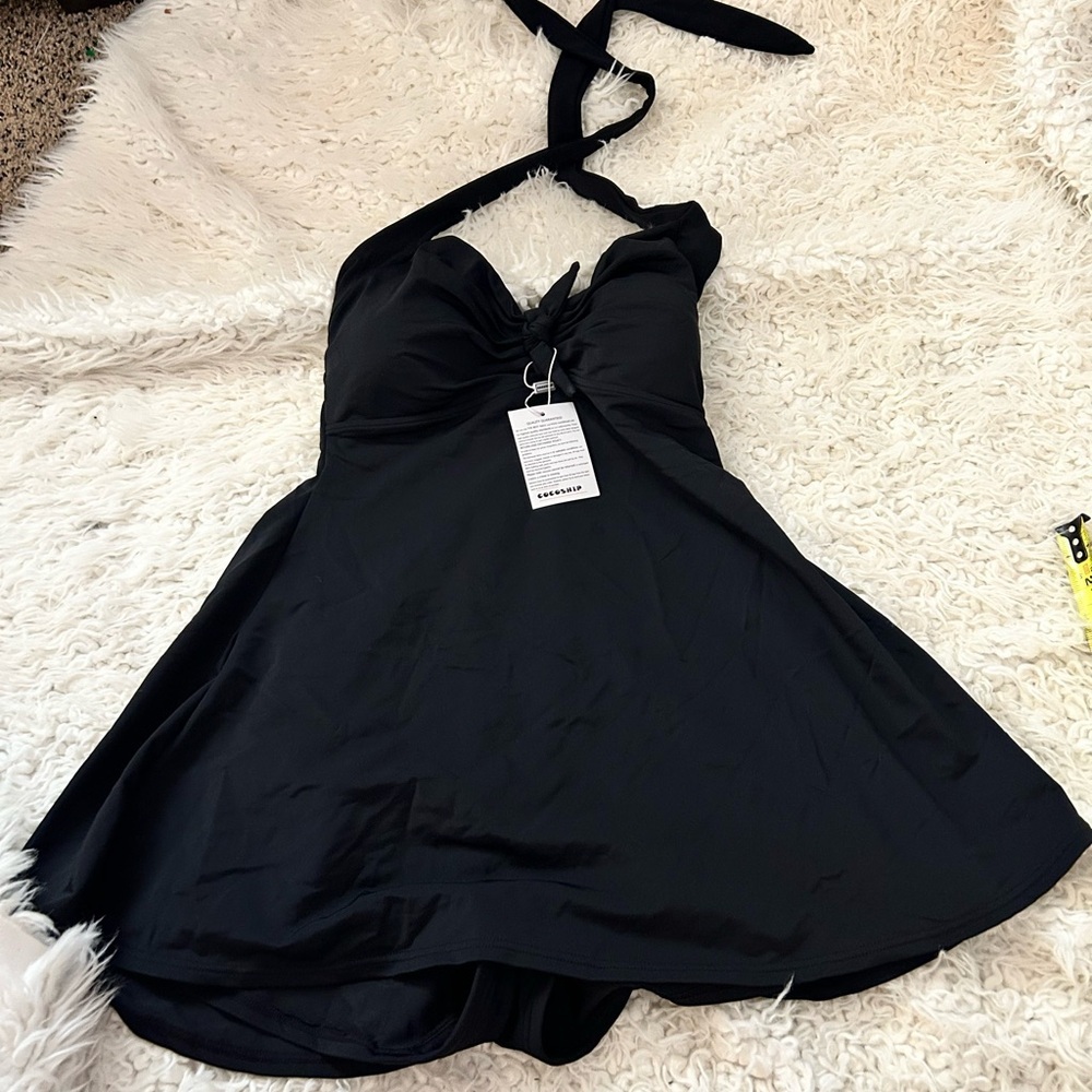 CocoShip 1 Piece Skirted Black Swimsuit Bathing Suit L NWT sk0024